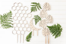 Load image into Gallery viewer, Moon Plant Trellis - Multiple Sizes Available